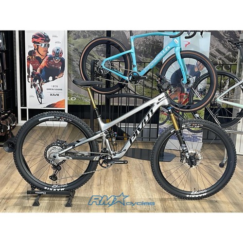 Mountain bike enduro pivot - bike,